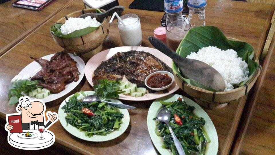 Madu Sari: Warung Favorit yang Menyapa Setiap Senja di Cilacap